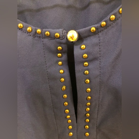 Renee C. Edmondo Stud Detailed Split-Back Blouse, Blue, Size M - Picture 4 of 6